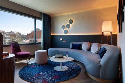 Renaissance Barcelona HotelMosaic Junior Suite - Living Room